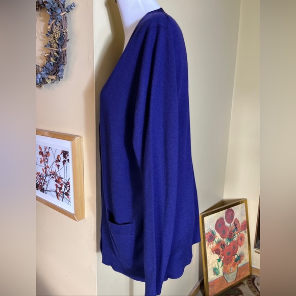 Vtg LORD & TAYLOR Size Medium Longline Cardigan Navy Blue Luxe Merino Wool NWT - Picture 6 of 15